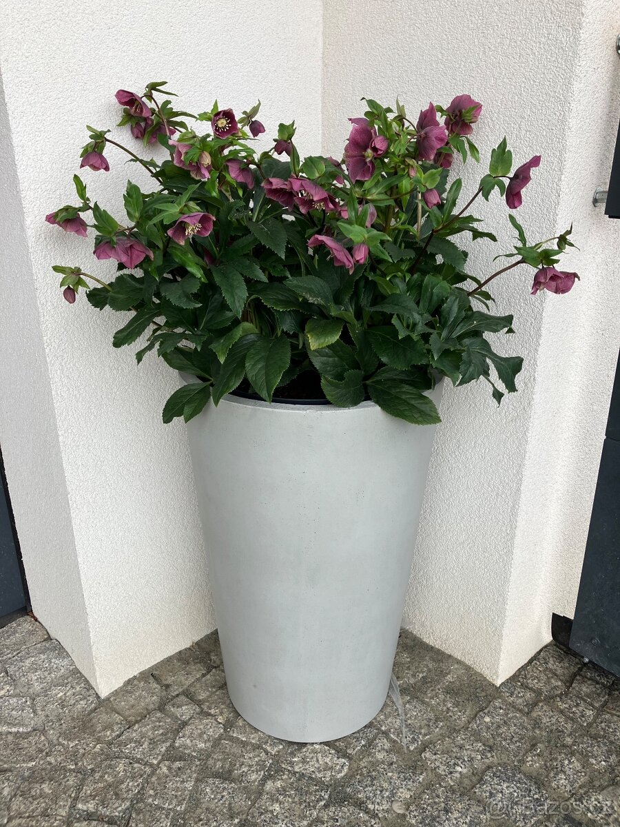 Betonový květináč NOVÝ - 2