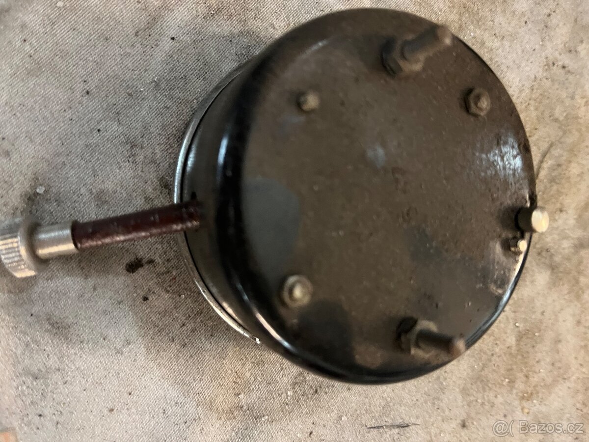 Predám hodiny Škoda Praga - 2