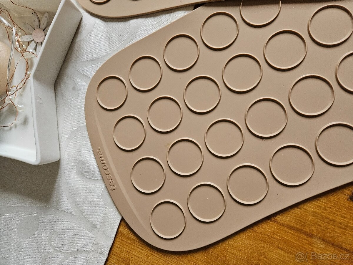 Silikonova forma na makronky tescoma - 2