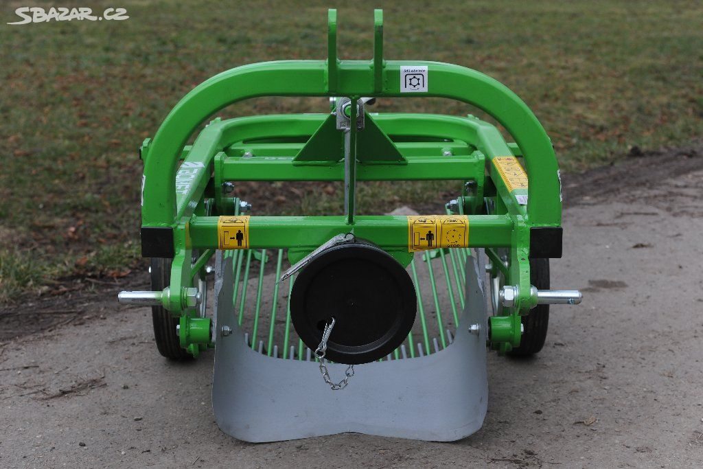 AKCE Vyorávač brambor - zadní výhoz, boční výhoz a TEK - 2