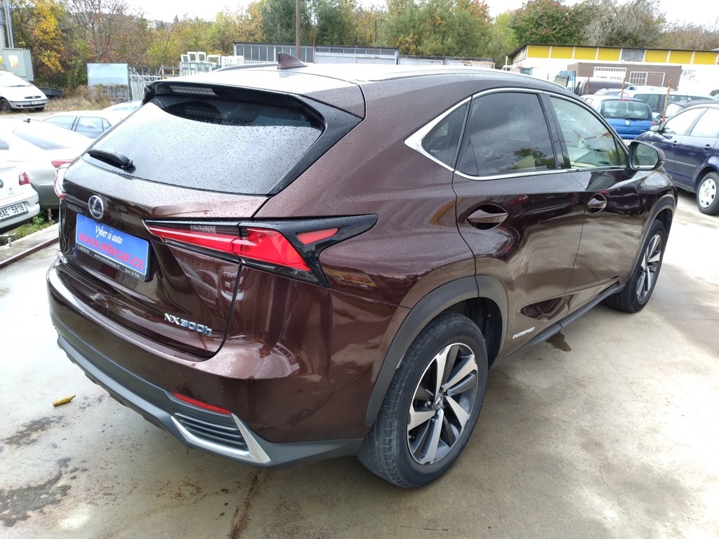 LEXUS NX300h AWD LUXURY 1.MAJITEL,ČR,DPH - 2
