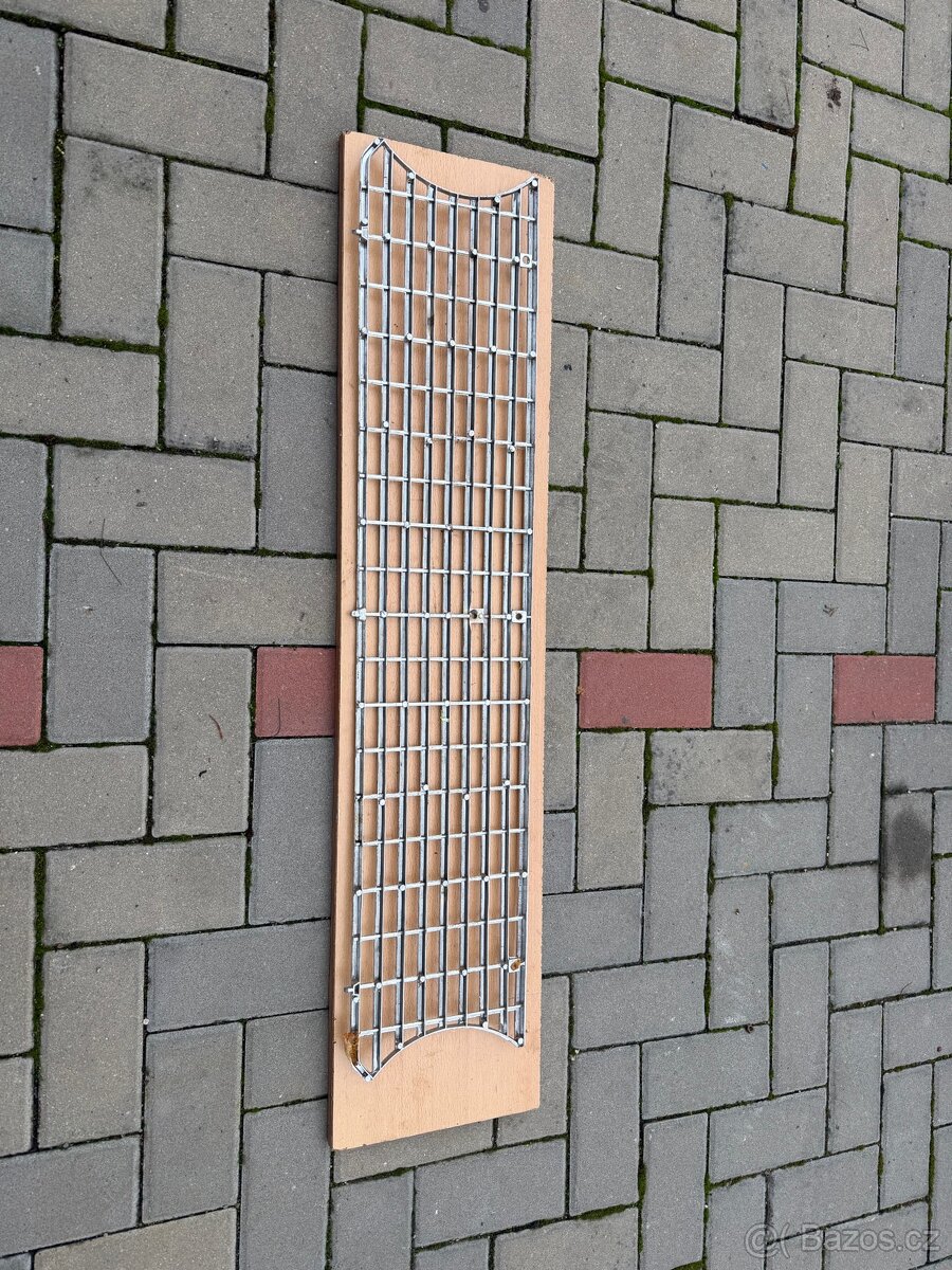 Lada Vaz 2101, 2102, předni originál maska - 2