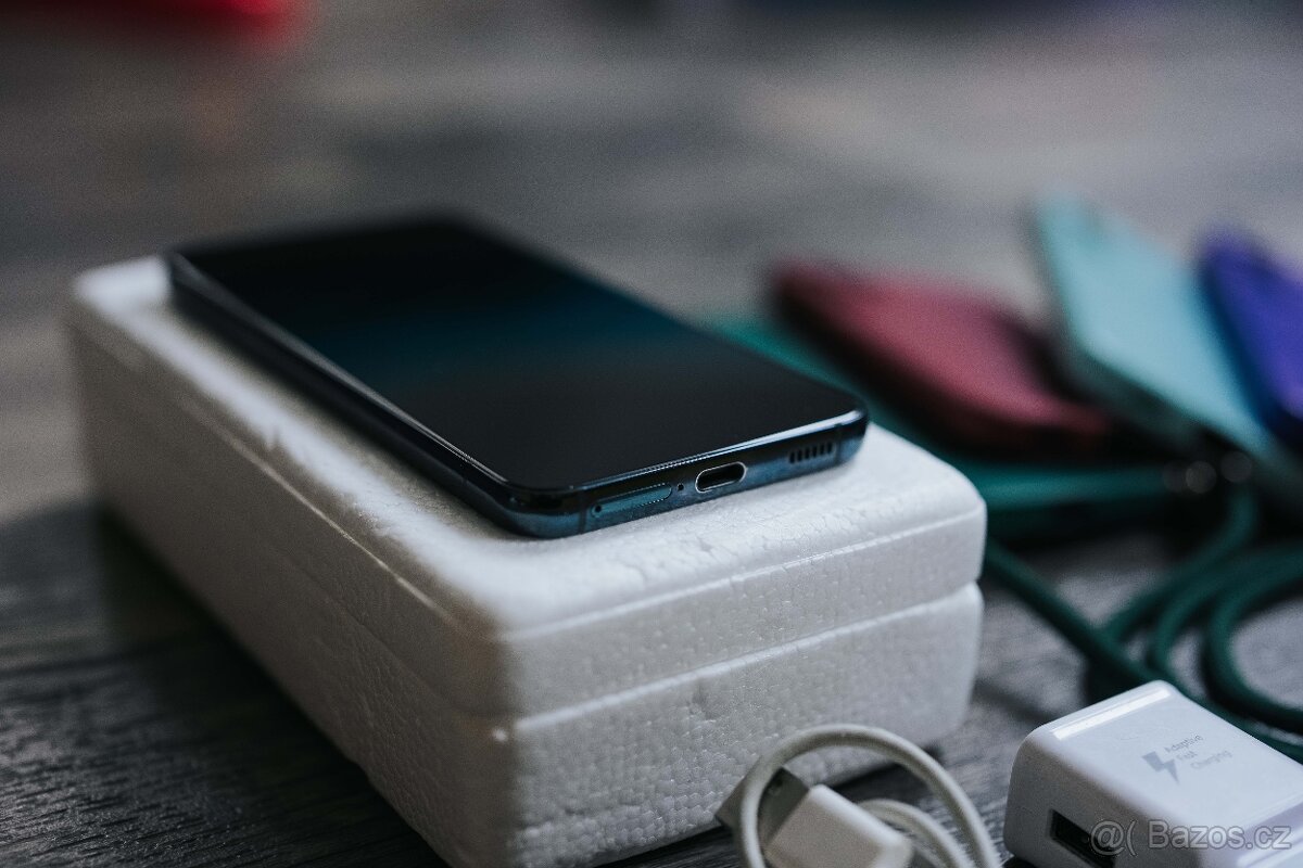 Samsung Galaxy S22 256GB - 2