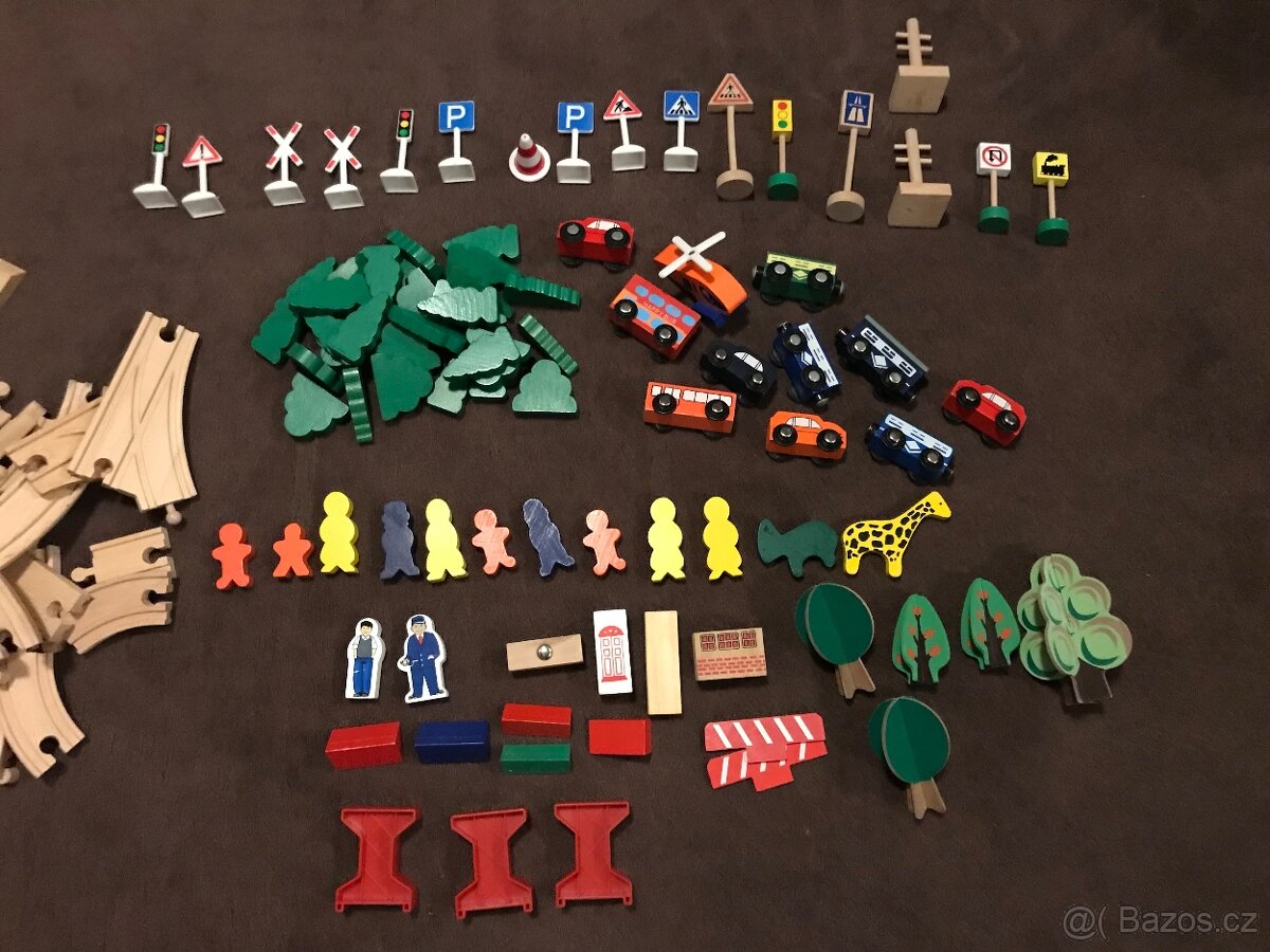 Dřevěné Koleje+Značky+Krteček a mašinka - 2