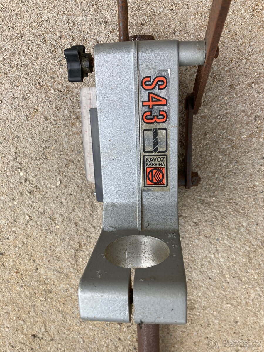 Retro držák ruční vrtačky - 2