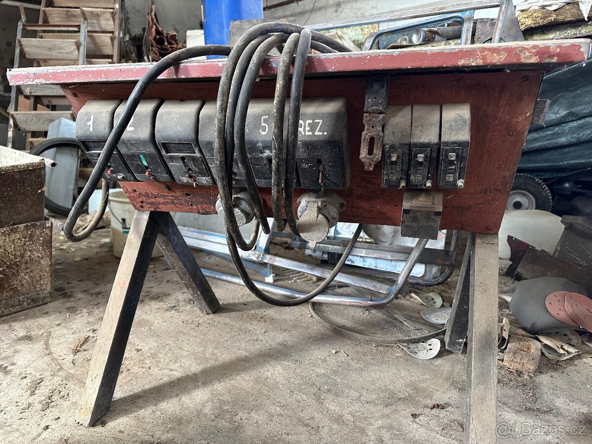 stavební rozvaděč - 2