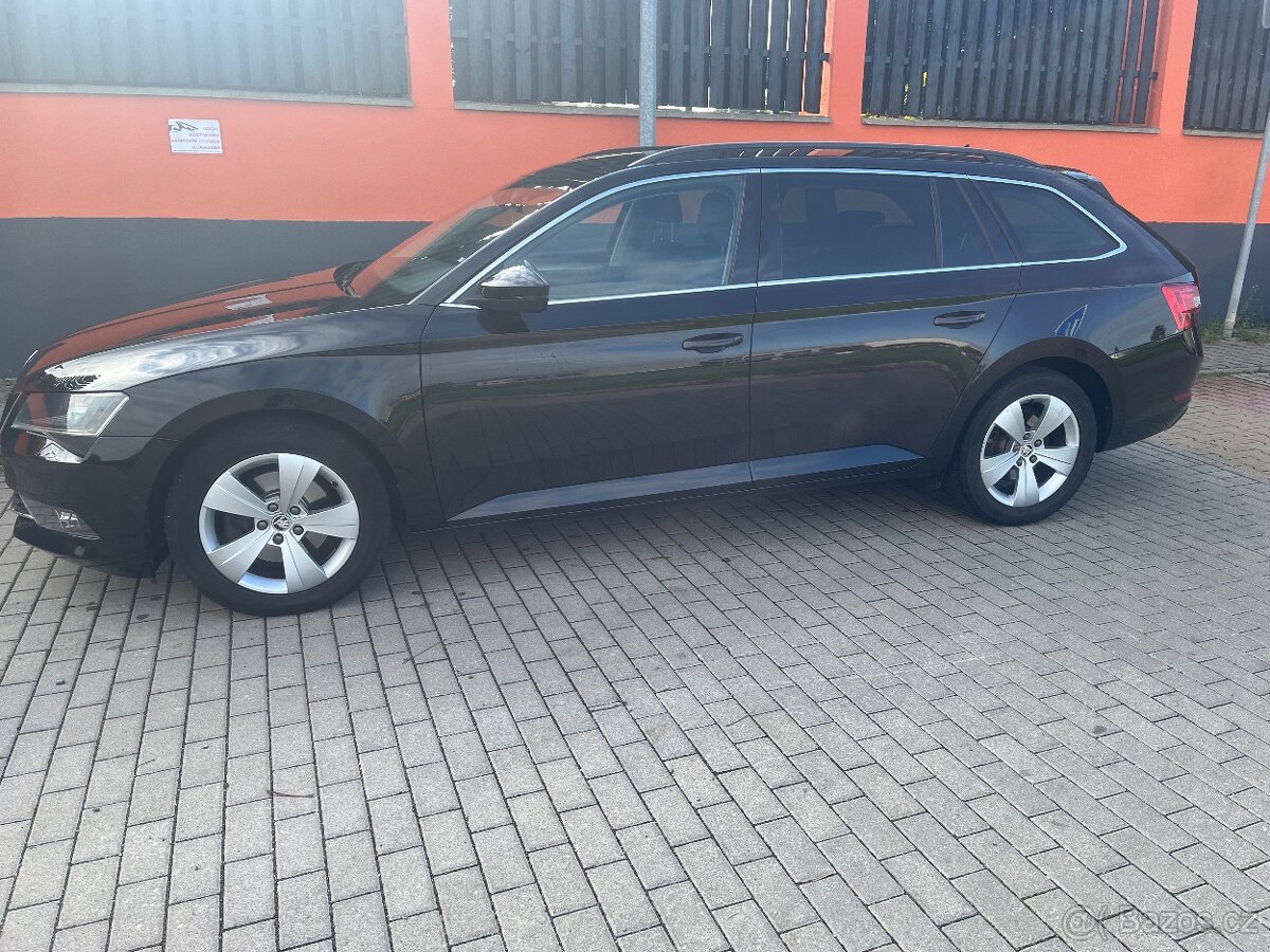 Škoda Superb 2.0 TDi Ambiente - 2