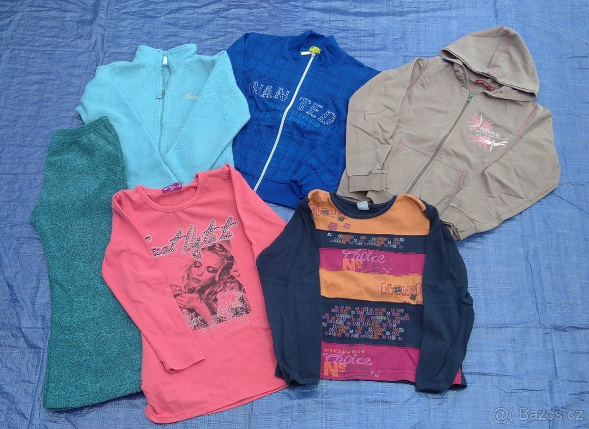 Oblečení dívčí 122-128. (č.8) - 2