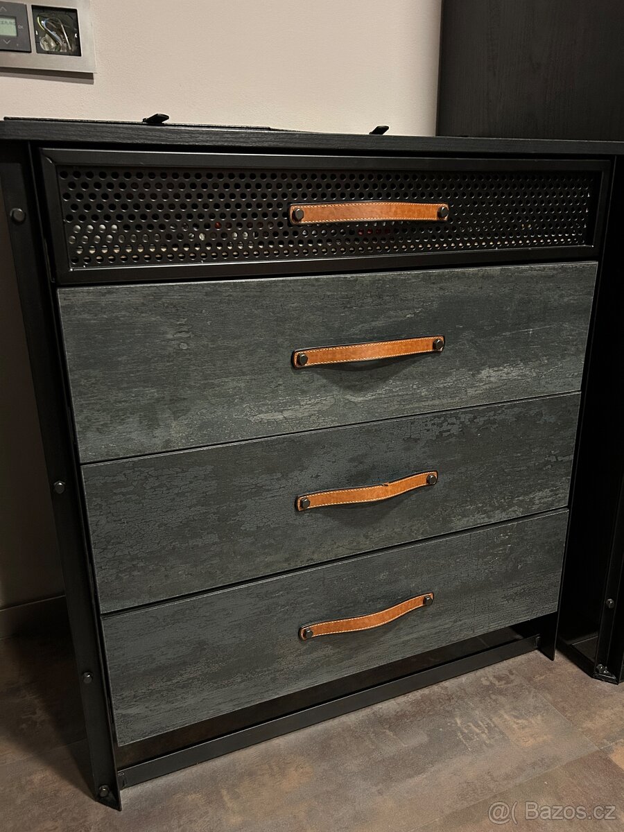 Prodám studentský nábytek v kompletní sestavě - 2