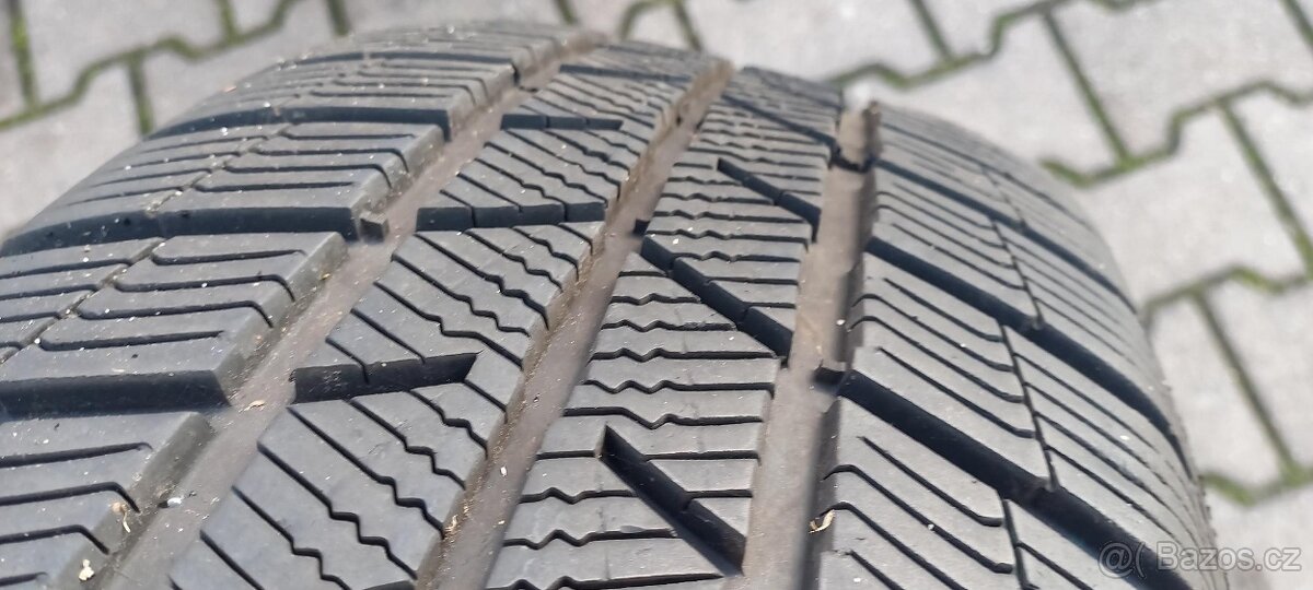 Pneu 215/55R17 Zimní - 2