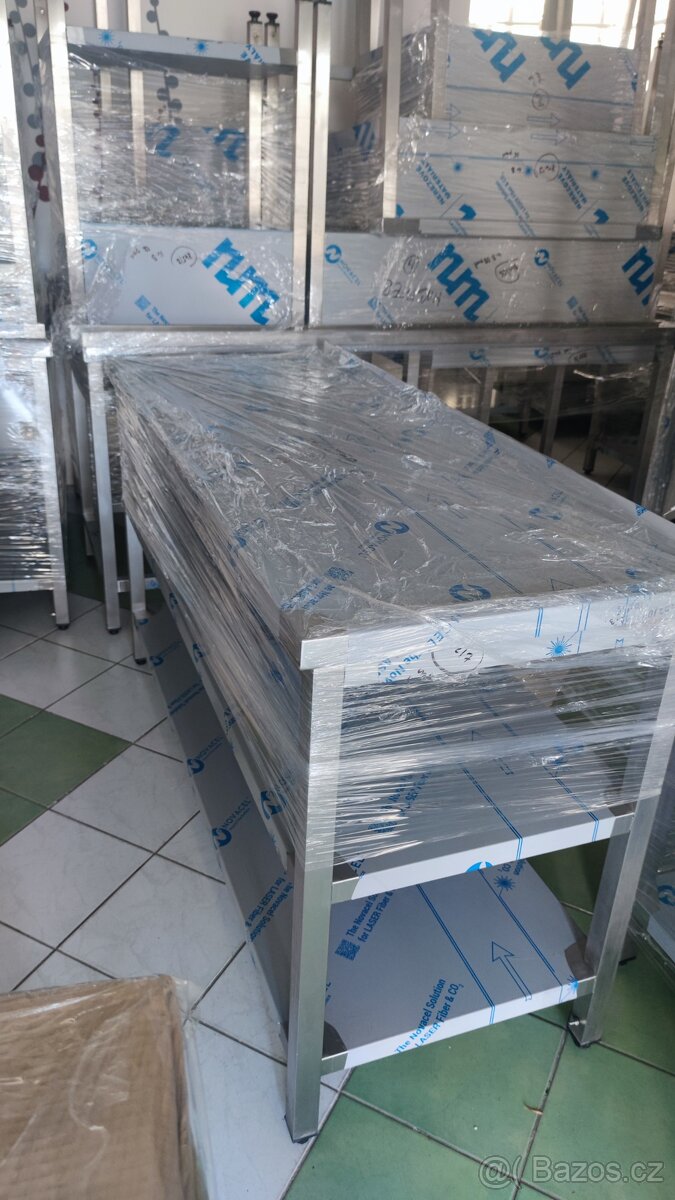 Nerezový pracovní stůl, gastro nábytek - 2