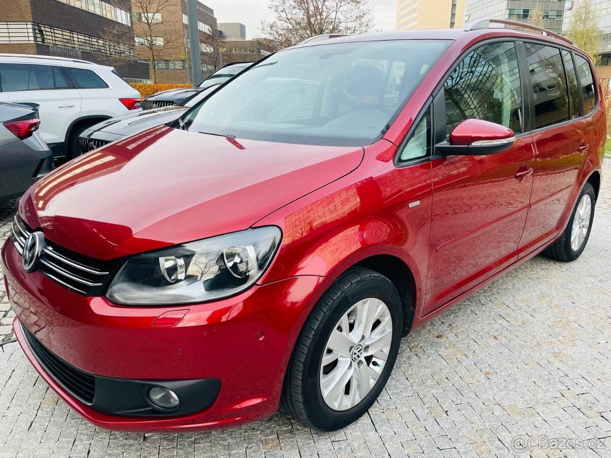 Volkswagen Touran 1.4TSI MANUÁL 7MÍST VÝHŘEV SERVISKA - 2