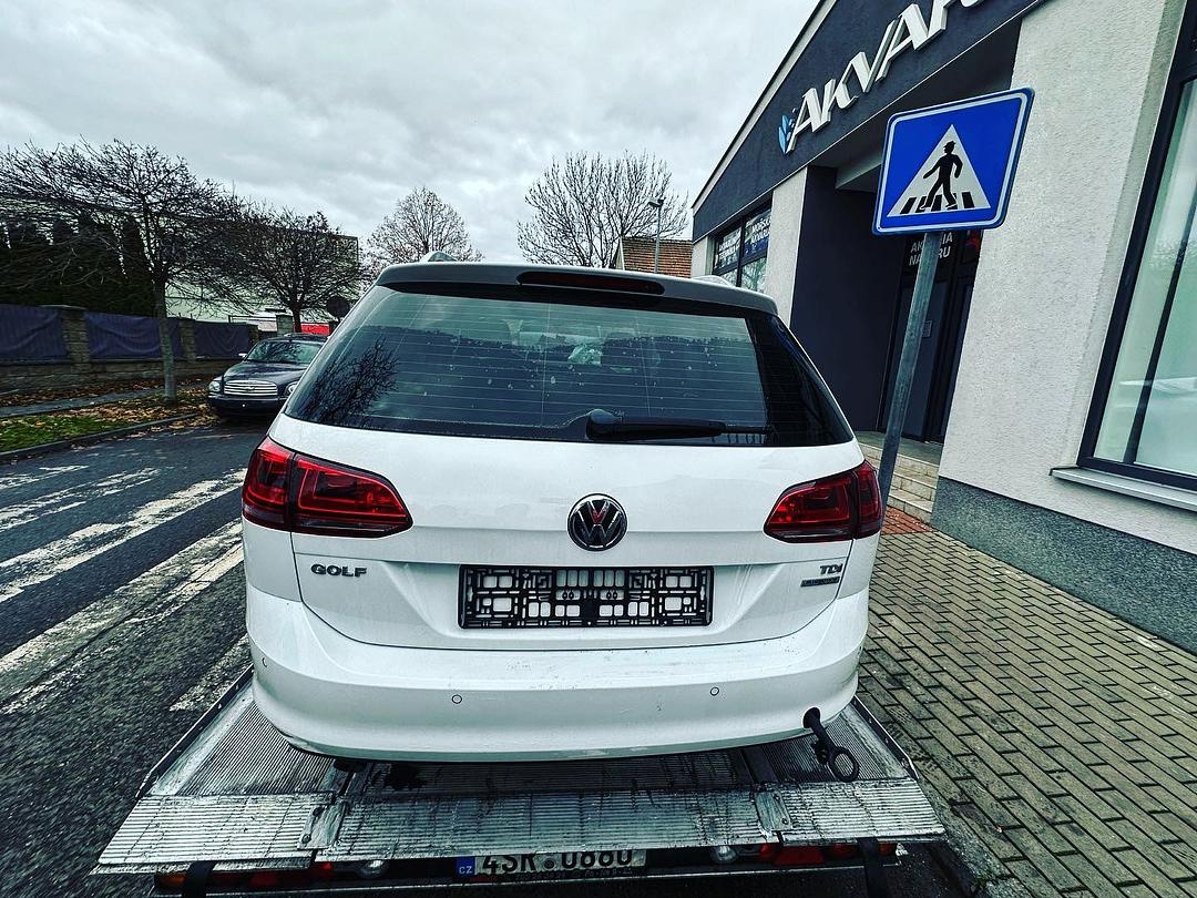 Veškeré náhradní díly VW Golf 7 kombi 2014 CLHA MWW LC9A - 2