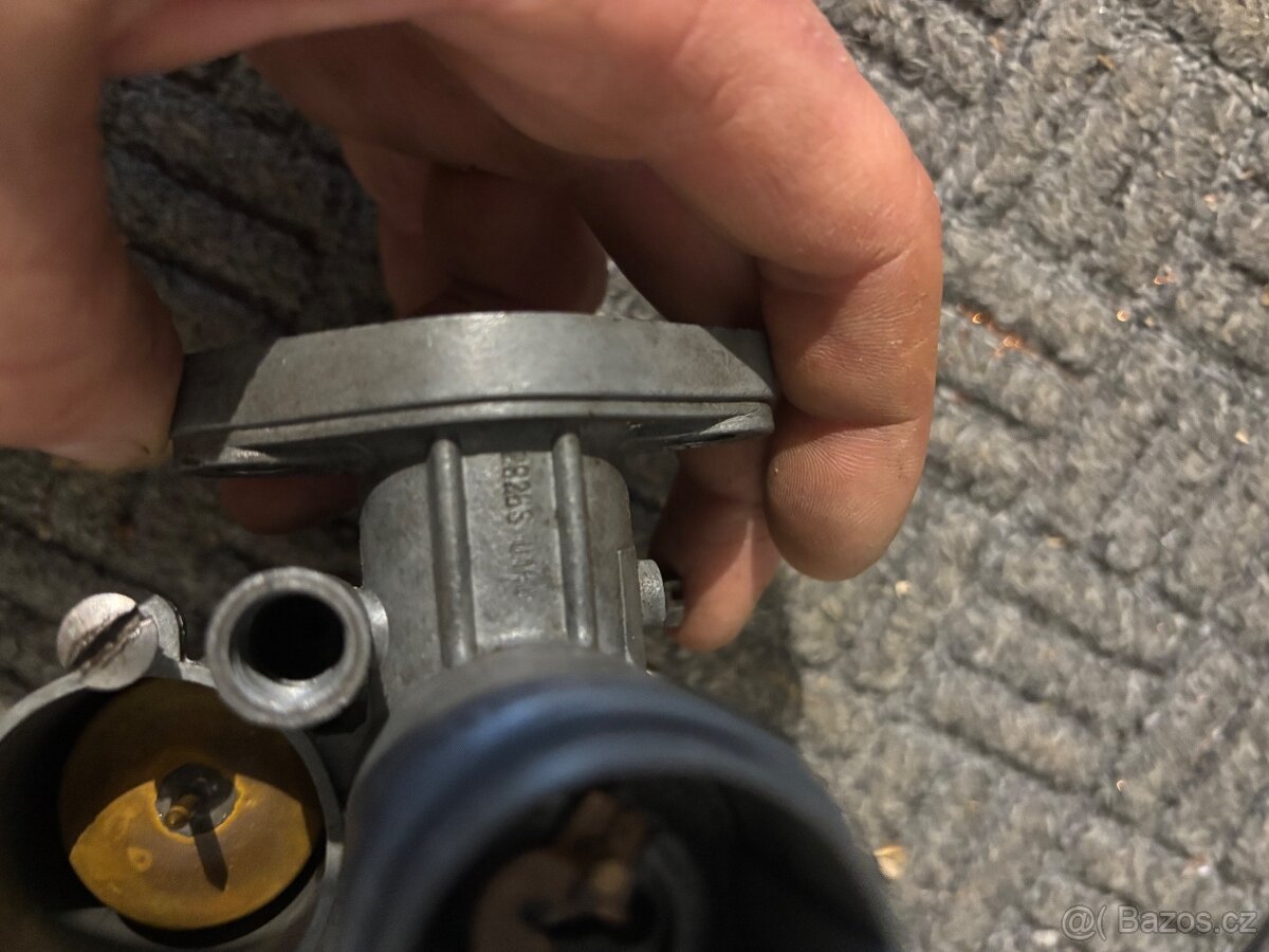 Karburátor jikov s sytičem - 2