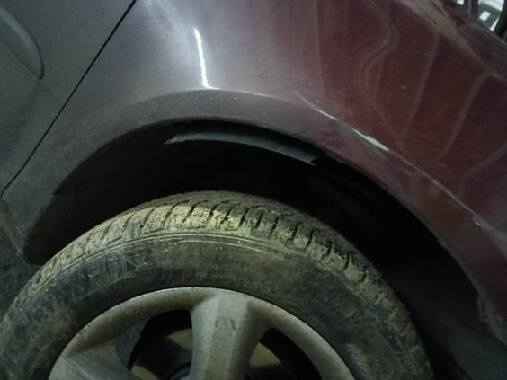 Škoda Fabia II 1.2 benzín 51 kW, 2013 – HAVÁRIE – NA DÍLY - 2