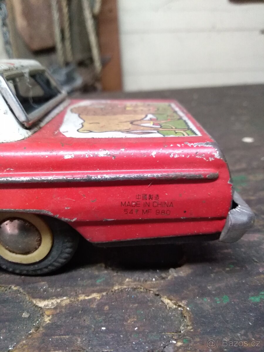 Staré plechové autíčko - 2