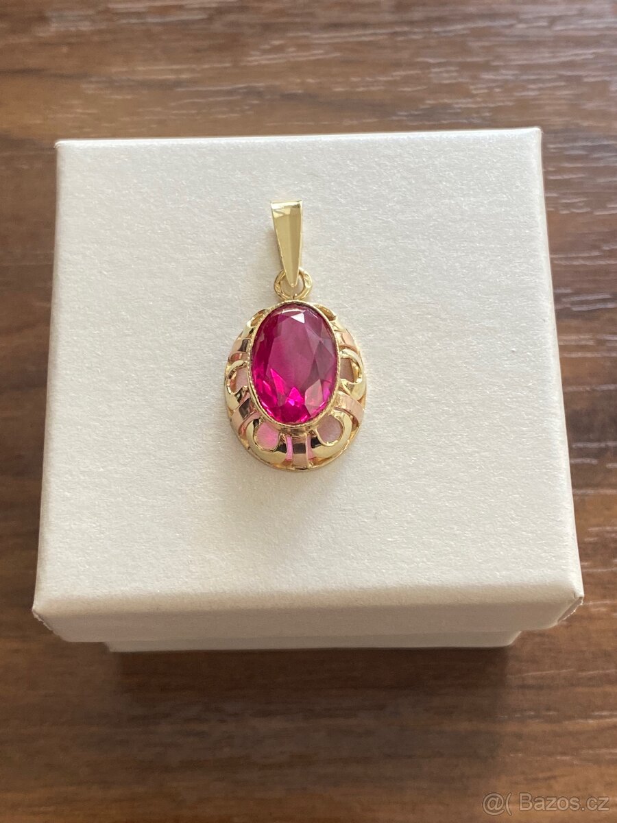 Zlatý přívěsek - 2