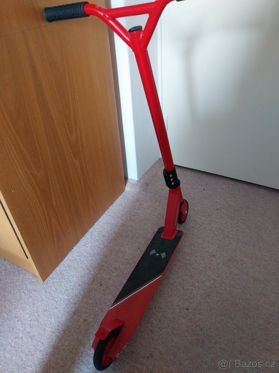 Koloběžka Ferrari - 2