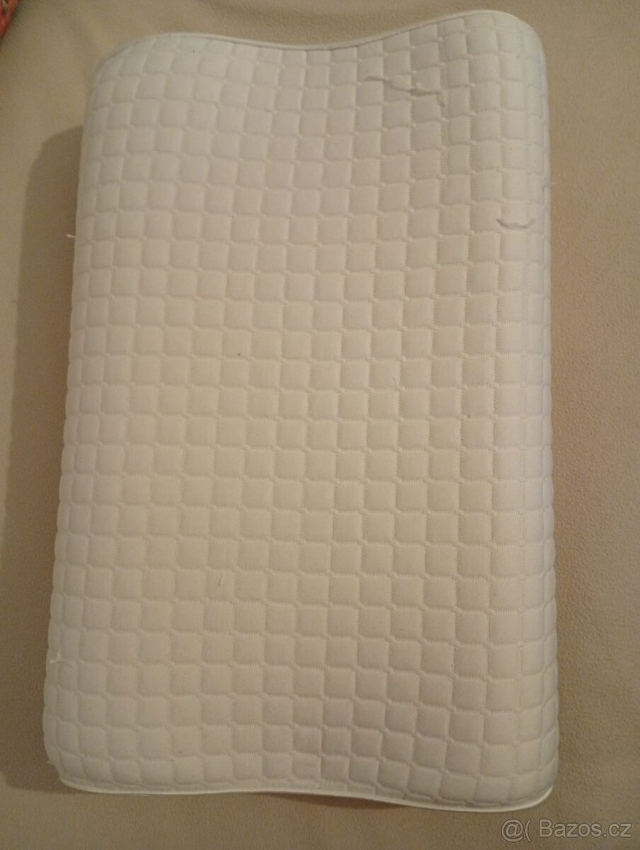 3 polštáře - s paměťovou pěnou, anatomicky a detský - 2