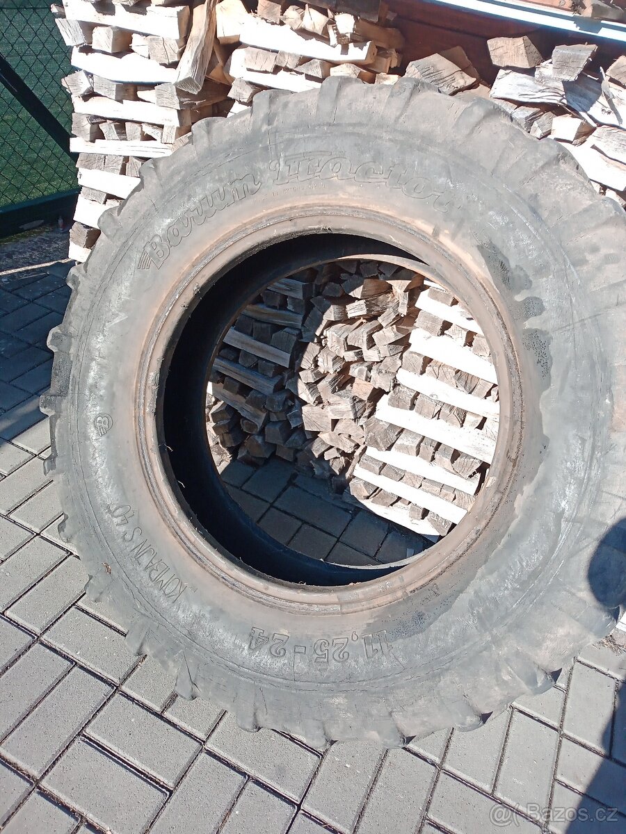 Zetor 25 N pneu - 2