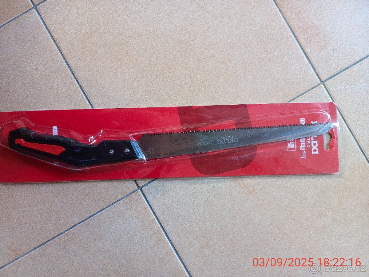 Pila universální, dřevo, plast. - 2