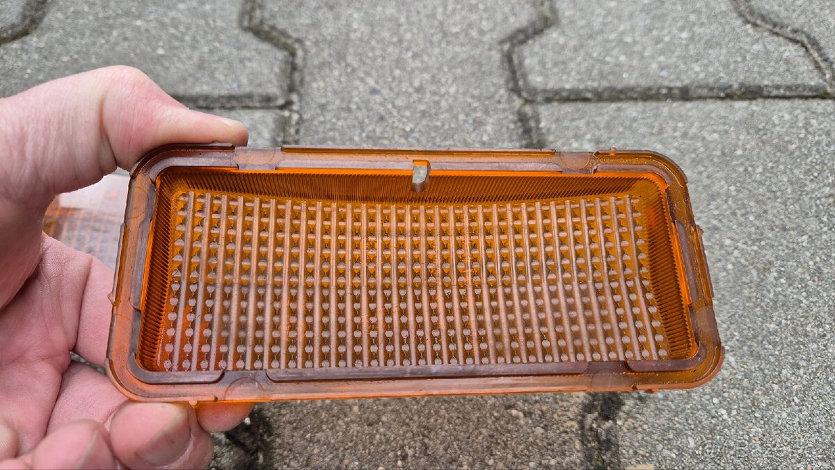 Kryty směrovek Škoda - 2