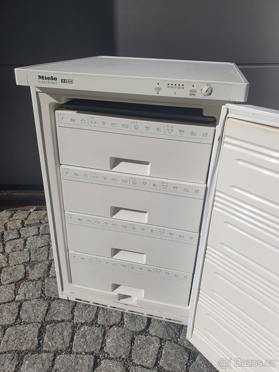 TOP mrazák MIELE 126 litrů - 2