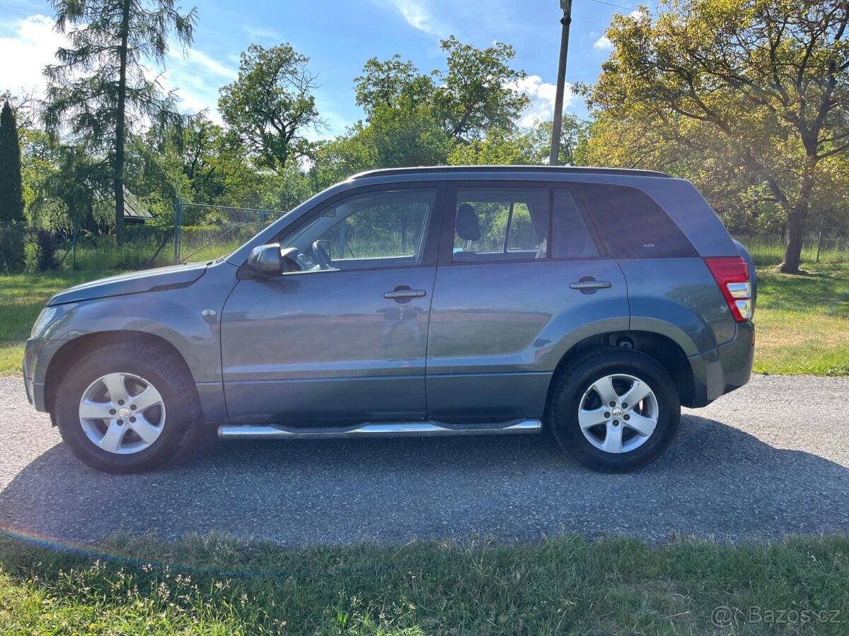 SUZUKI GRAND VITARA II 2.0i 103kw BENZIN 2.majitel tažné