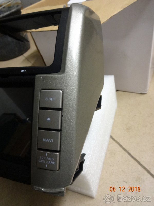 Prodám autorádio S80 GPS Multimedia Toyota Land Cruiser 150