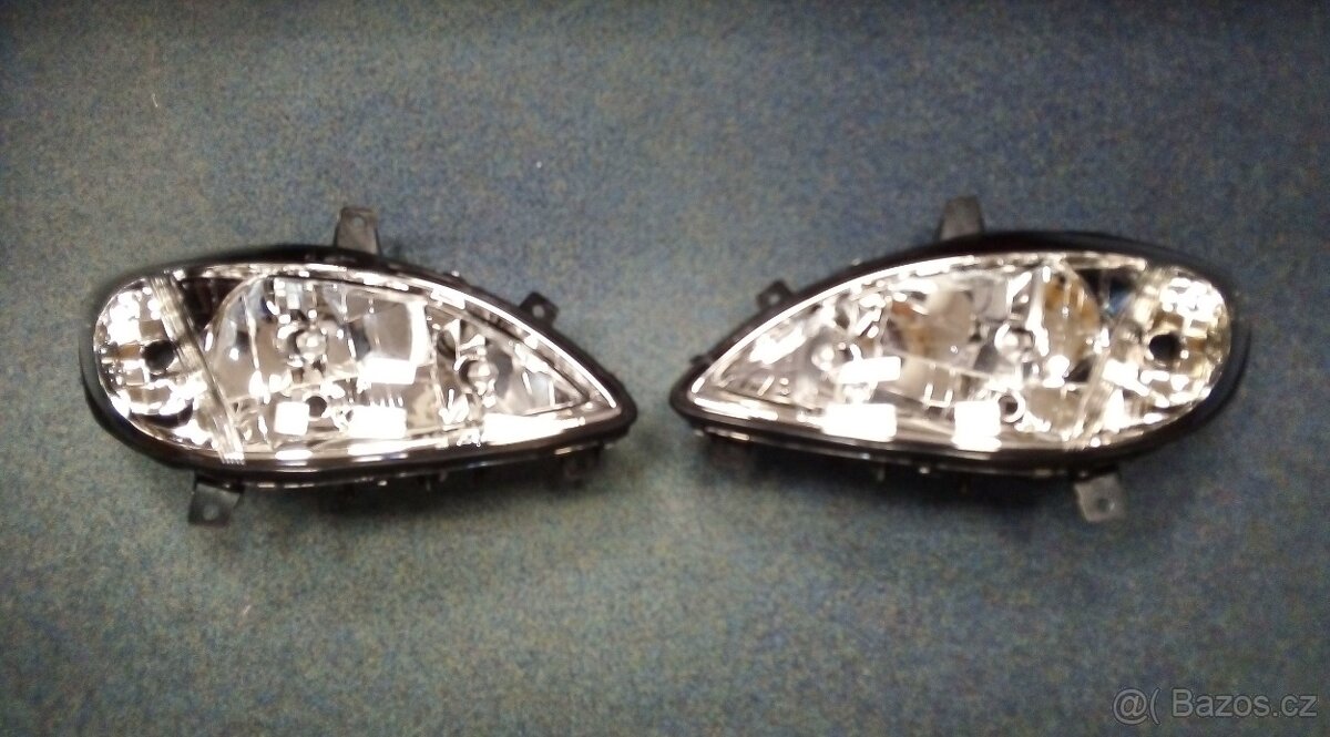 Mercedes Viano Vito - Přední světla L a P - 2
