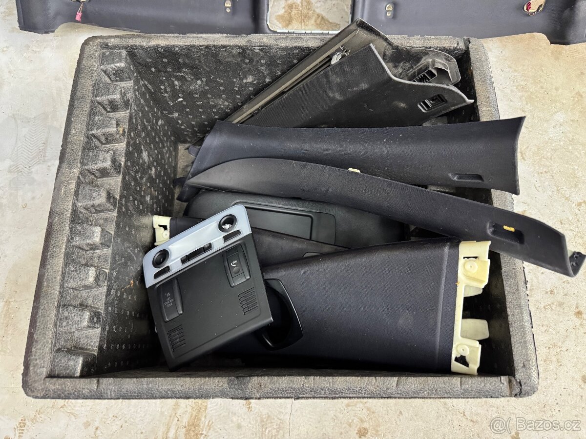 BMW E90 černá Stropnice kompletni - 2