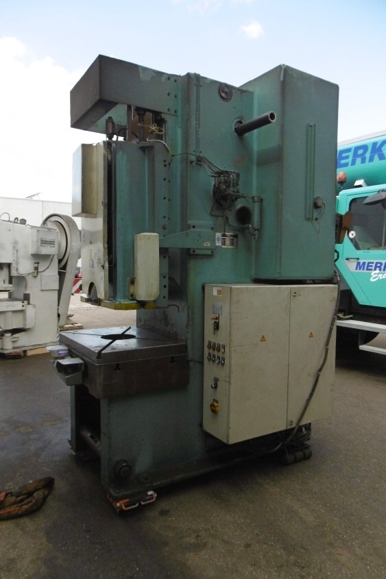 lis excentrický LEU 100 A r. 93 - zachovalý - 2