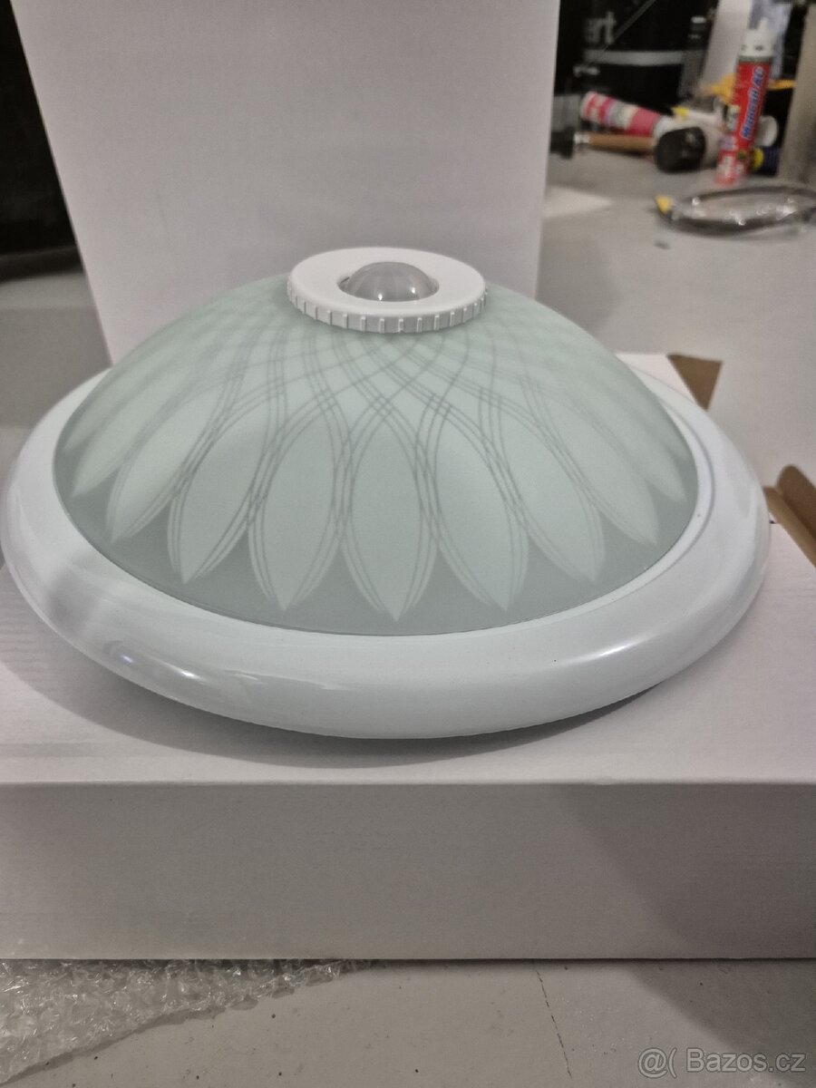 Světlo na strop - 2