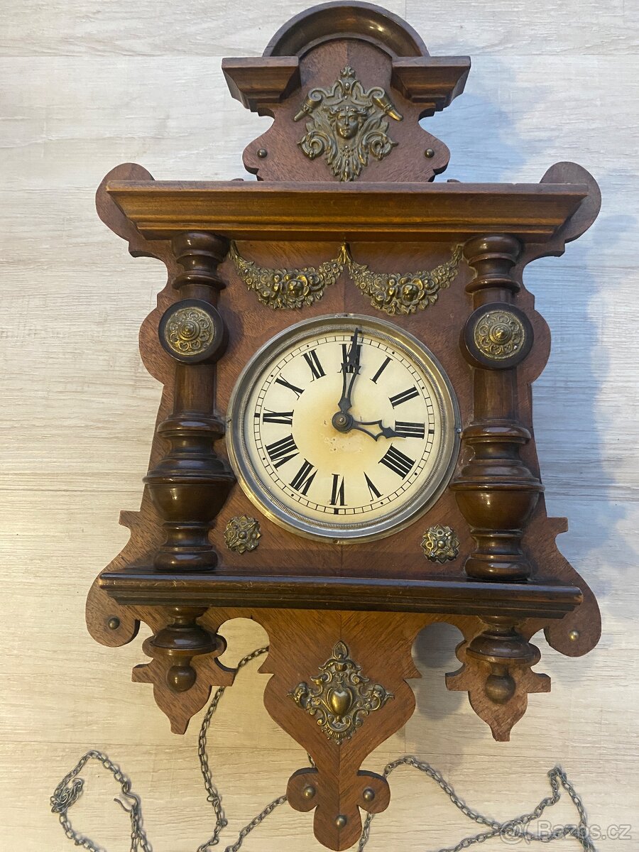 Dřevěné nástěnné hodiny - 2