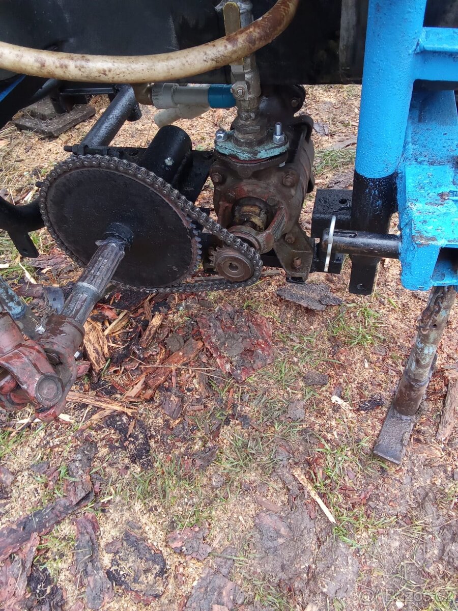 Postřikovač 400l - 2