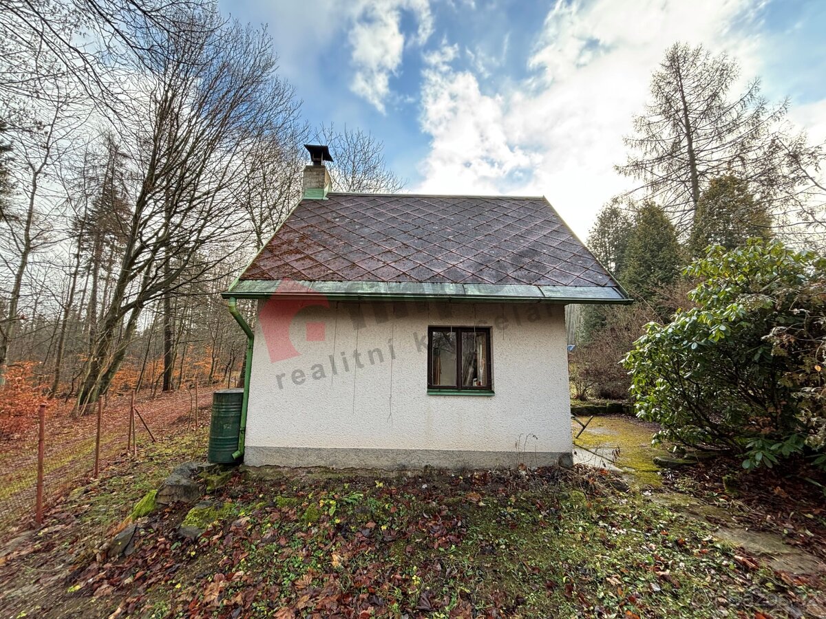 Prodej chaty 28m2, pozemek 485m2 v Žacléři - 2