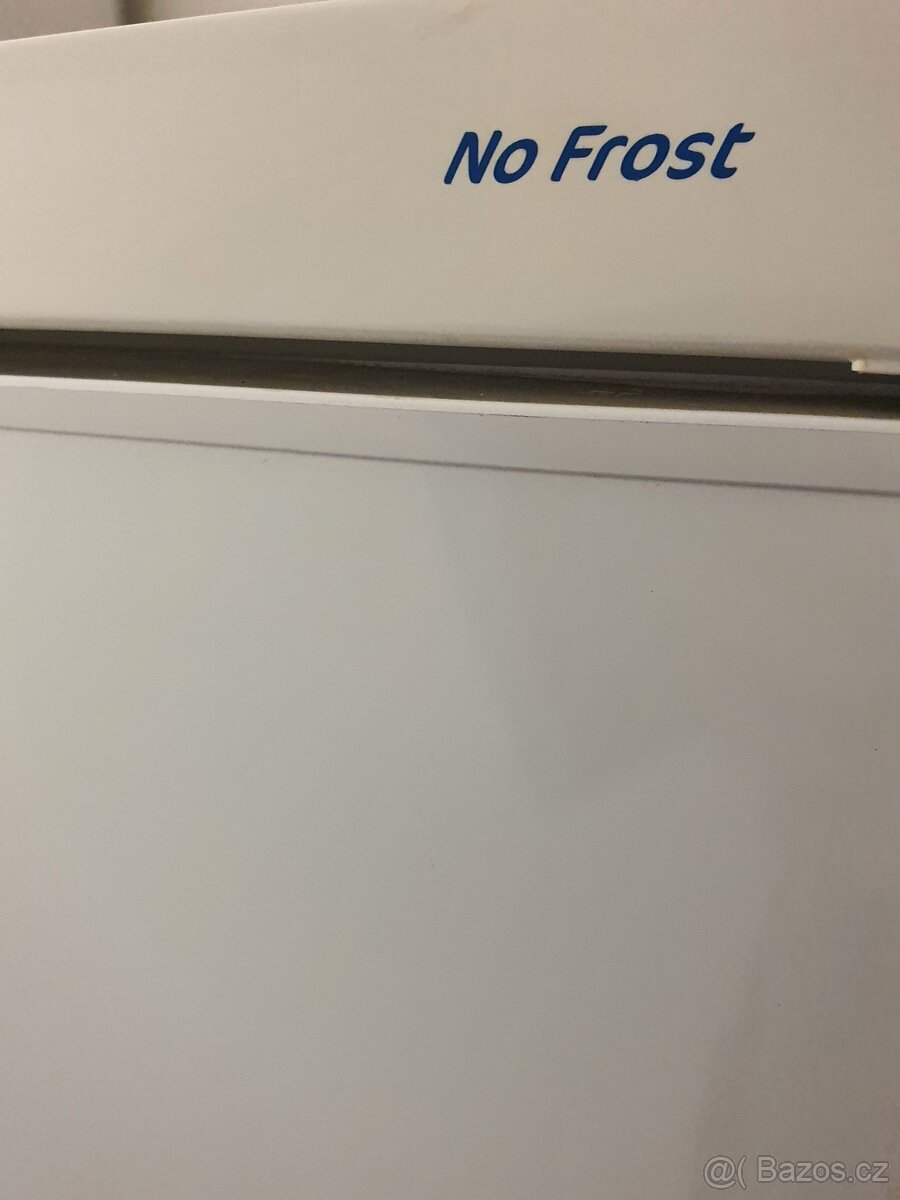202 litrů NOFROST mrazák 6 pater, třída A+ - 2