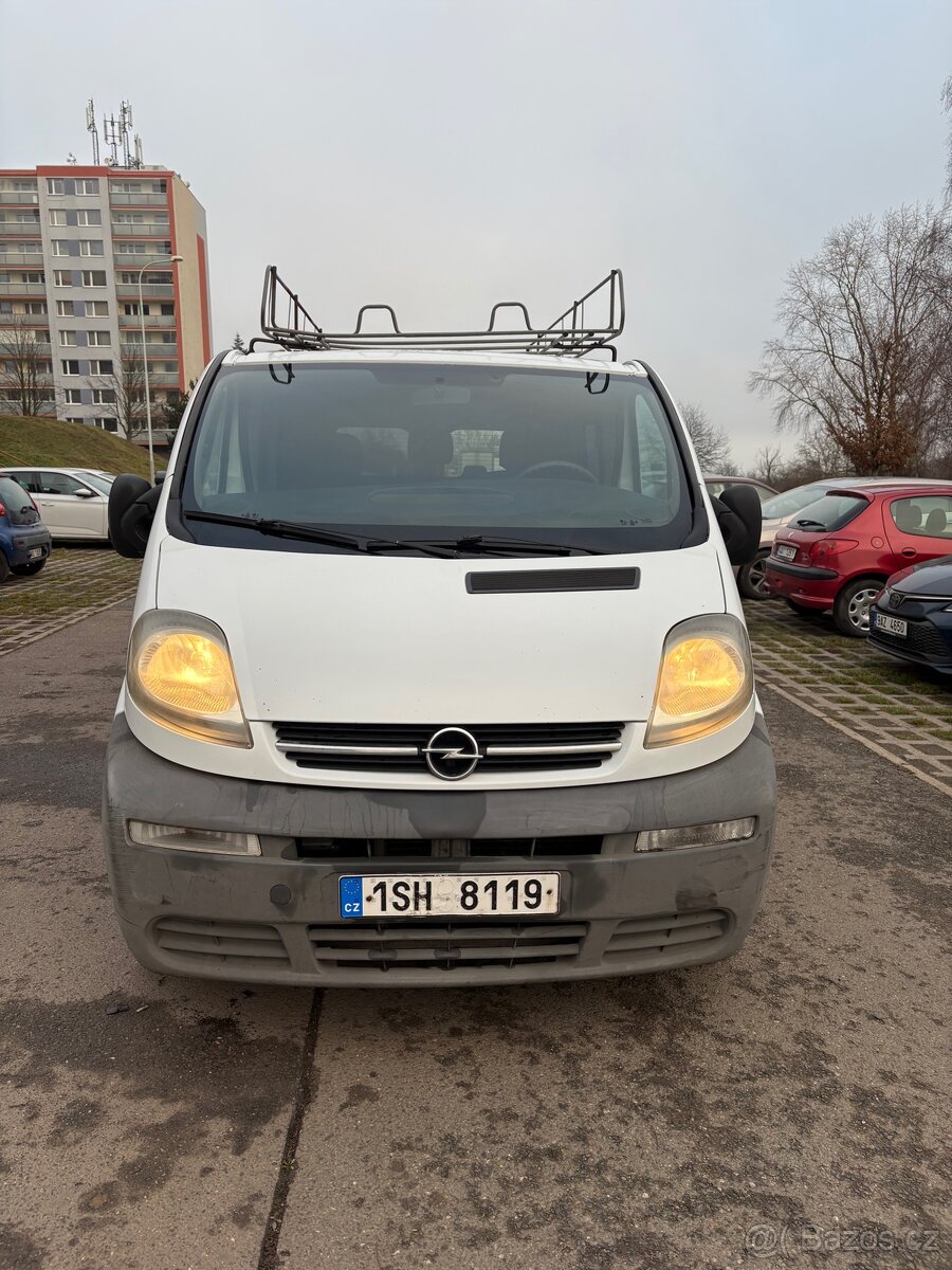 Opel Vivaro 1.9dci 73kw 5mist - 2
