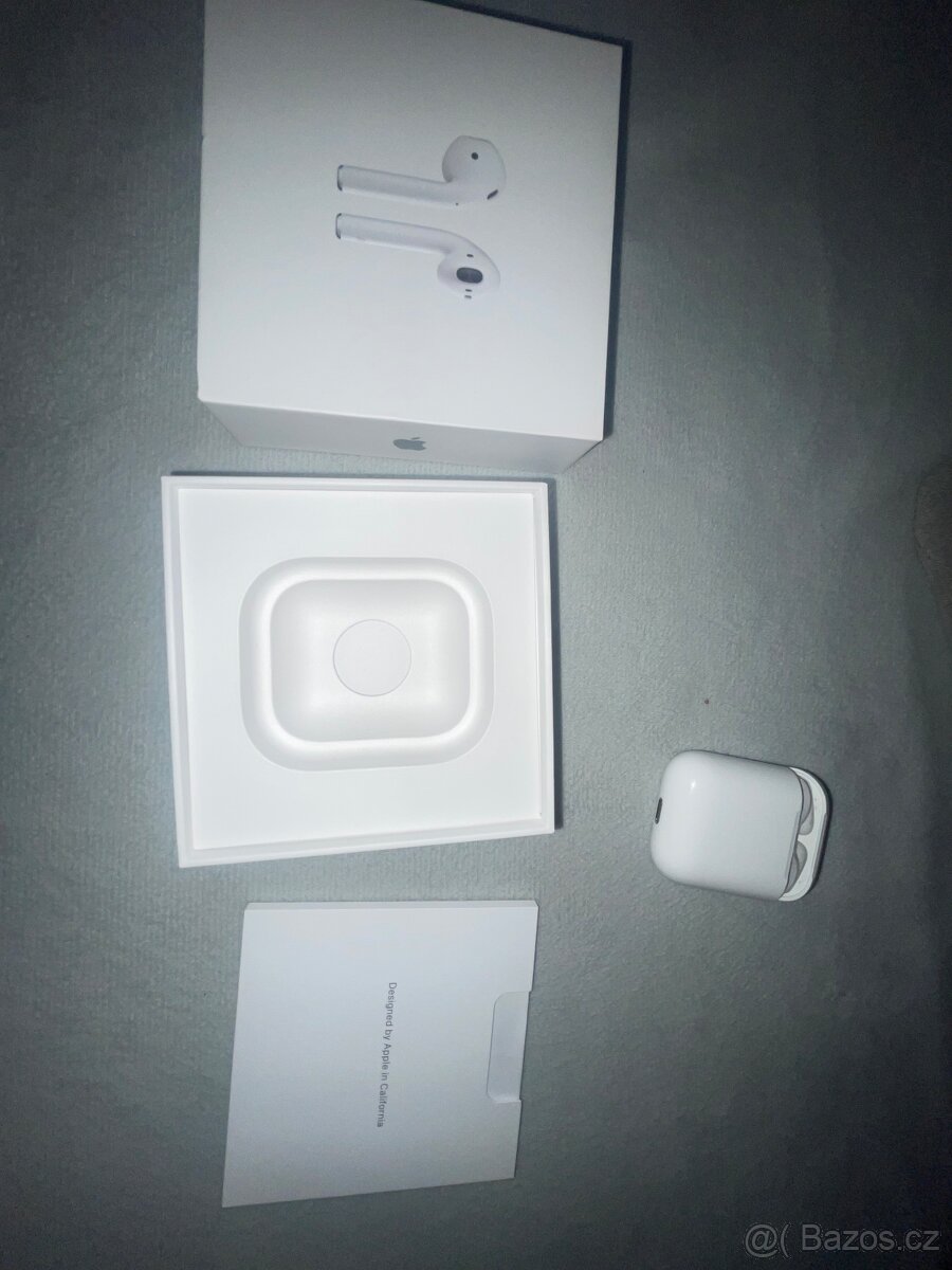 Apple AirPods 2. generace - 2