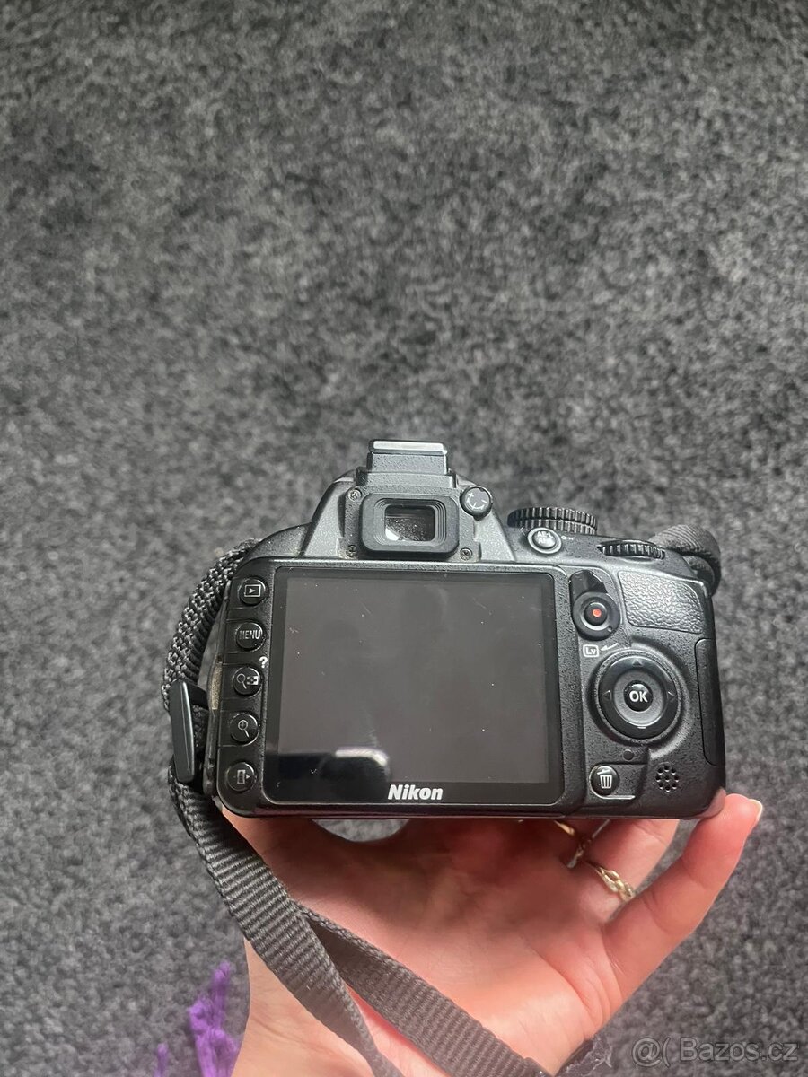 Nikon 3100 za 3.500,- Kč - 2