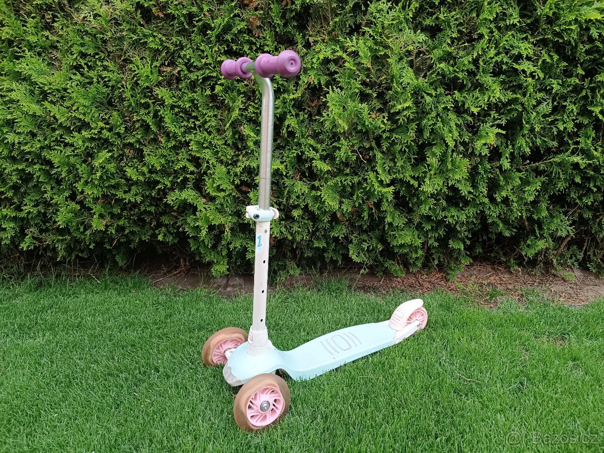 Dětská dívčí koloběžka - 2