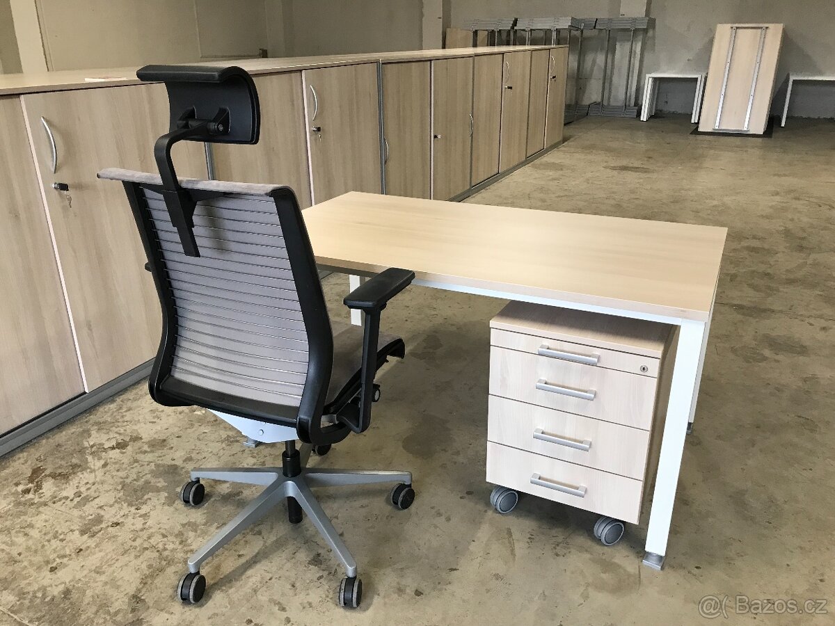 Prodám kancelářské stoly Narbutas - 2