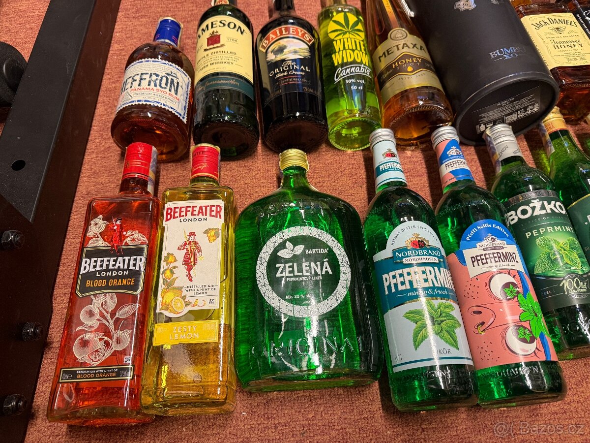 láhve Jack Daniels, Beefeater, Heffron, zelená - 2