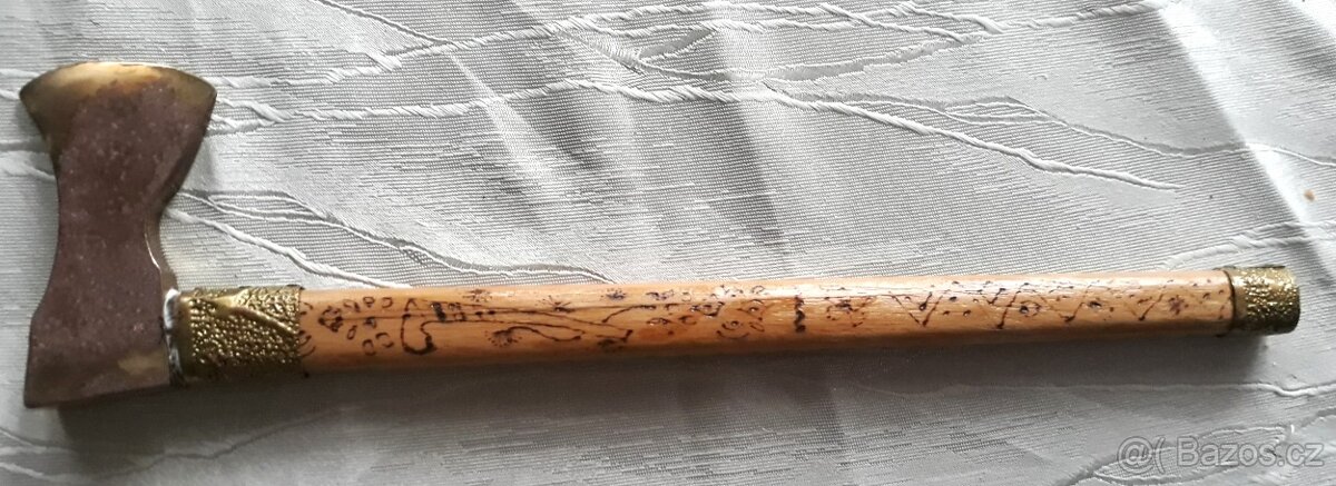 Ozdobná sekyrka - 2