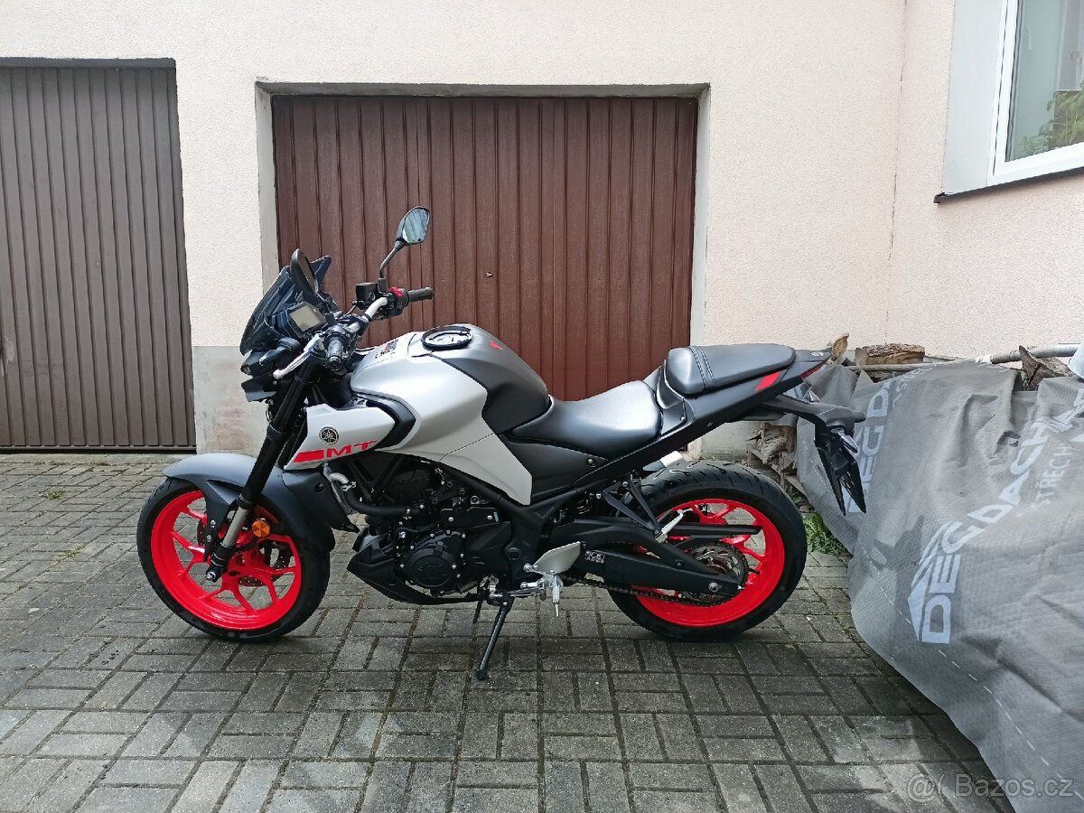 Yamaha MT-03 - 2