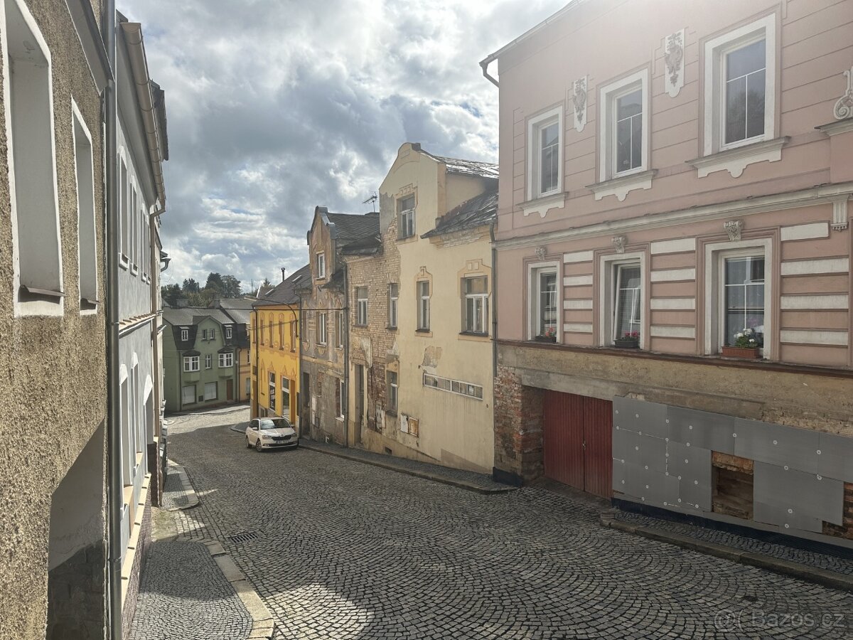 Prodej rodinného domu Luby - investice - 2