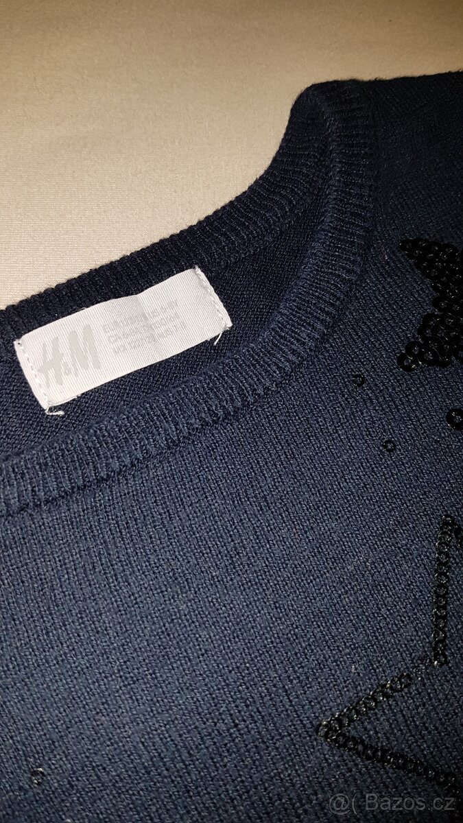 Dívčí černý svetřík s pajetkami, vel. 6-8 let - 2