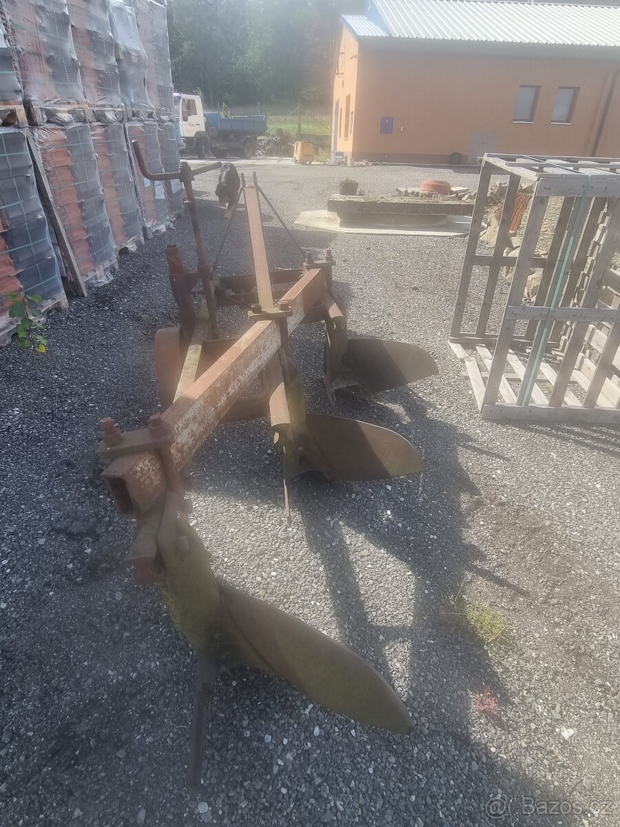Pluh za traktor - 2