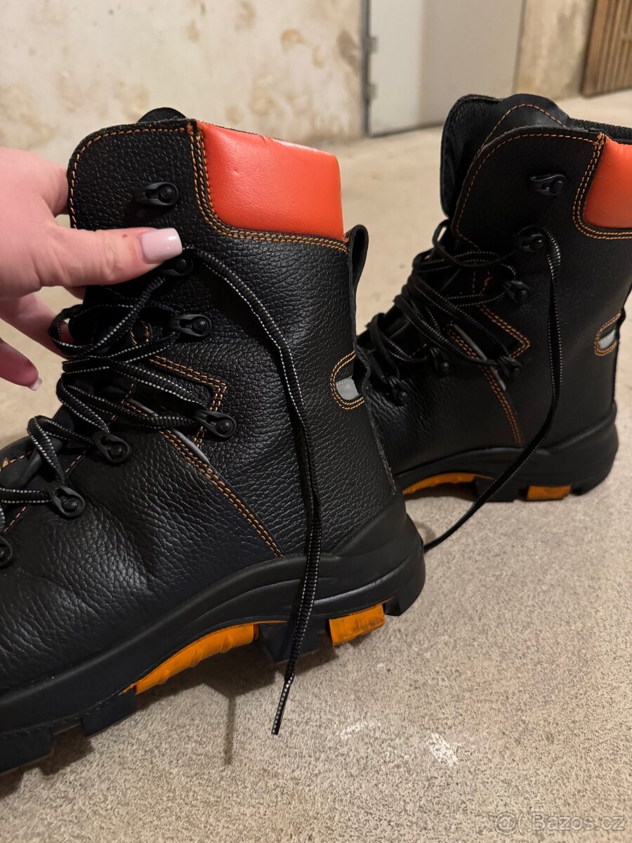 Pracovní boty vel 45 - 2