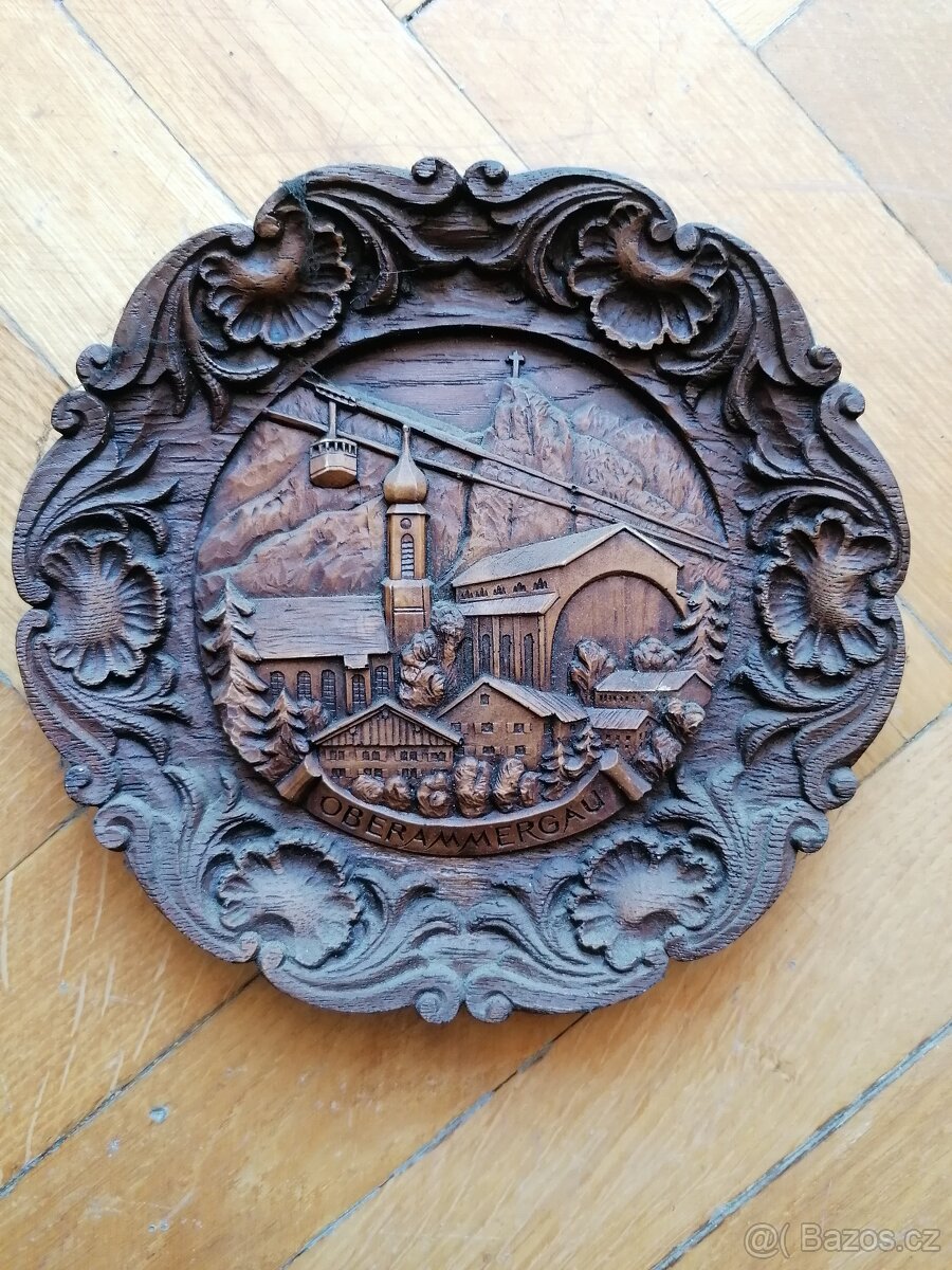 Masivní dřevěné talíře - vyřezávané a vypalované - 2